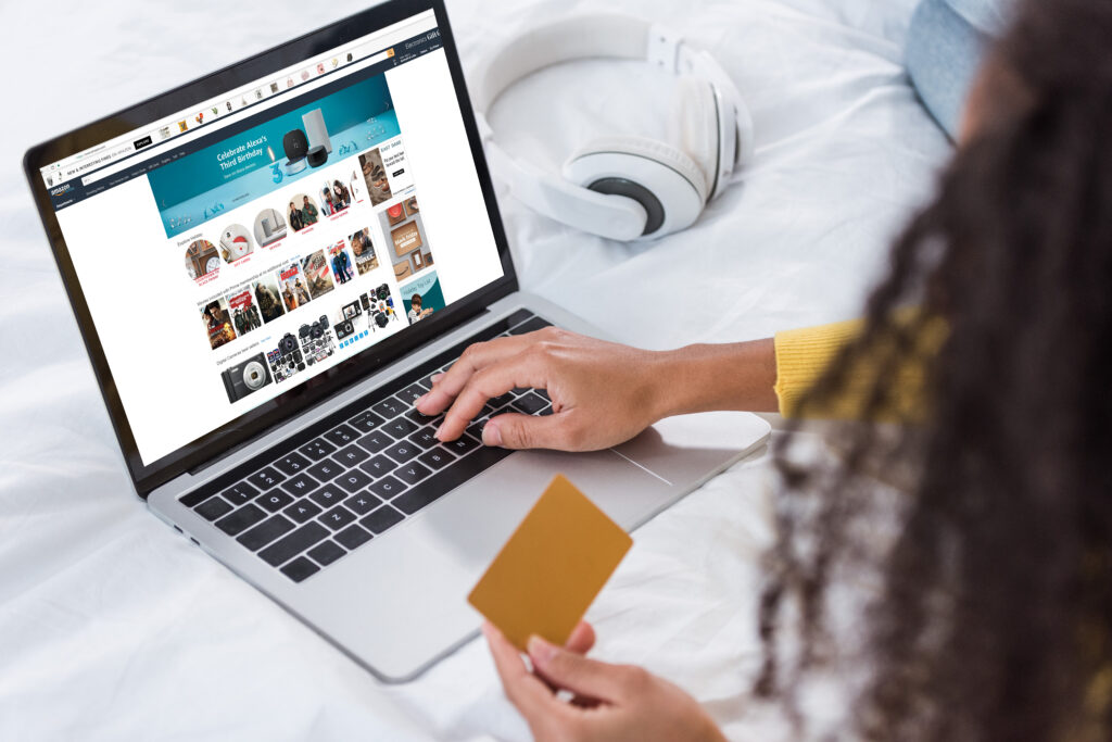 ecommerce-giant-scales-support-during-holiday-season
